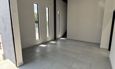 Bodega en Renta en Tlajomulco de Zúñiga de 600 m2