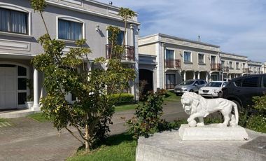 Casa en Venta en HUERTOS FAMILIARES