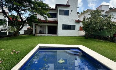 Linda casa en venta en Lomas de Cocoyoc
