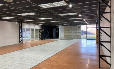 Oficina en Venta en Local Comercial en Pleno Centro de Chillán