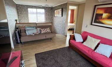 Casa en Arriendo en Avenida Laguna Nº 3051