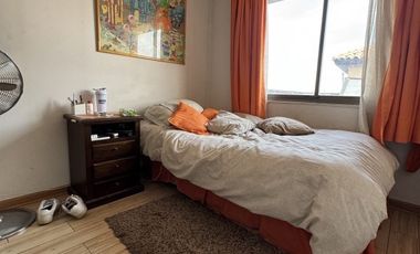 Casa en Arriendo en Avenida Laguna Nº 3051