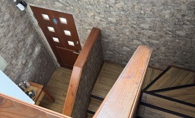 Casa en Arriendo en Avenida Laguna Nº 3051