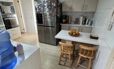 Casa en Arriendo en Avenida Laguna Nº 3051