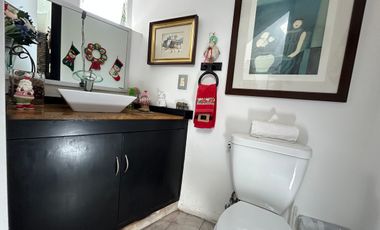 SE VENDE CASA EN HÉROES DE REVOLUCIÓN!!