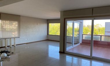 Departamento en Venta en Ligustros 180