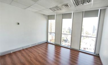 Oficina en Arriendo en Santa Beatriz 170