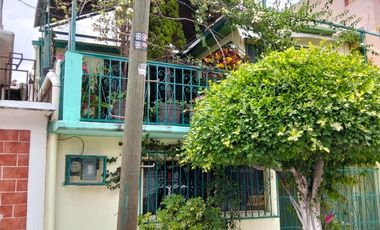 CASA EN VENTA,  VALLE DE ARAGON, CALLE CERRADA, EXCELENTE ESTADO.