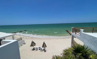 RESIDENCIA  ESTILO RESORT FRENTE AL MAR EN CHELEM