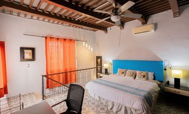 Casa amueblada y renovada en venta el Centro de Campeche - HI2501345