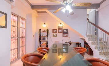 Casa amueblada y renovada en venta el Centro de Campeche - HI2501345