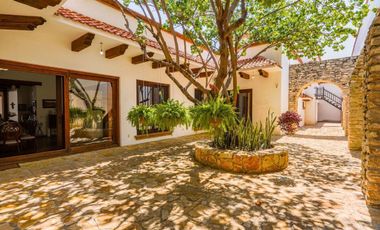Venta de hermosa Quinta dentro de la ciudad en zona residencial.
