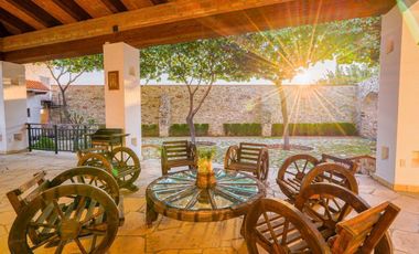 Venta de hermosa Quinta dentro de la ciudad en zona residencial.