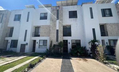 3 Bed 2.5 Bath Multi Level House in Bali Phase 1 with Solar Panels