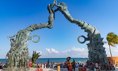 3 Bed 2.5 Bath Multi Level House in Bali Phase 1 with Solar Panels