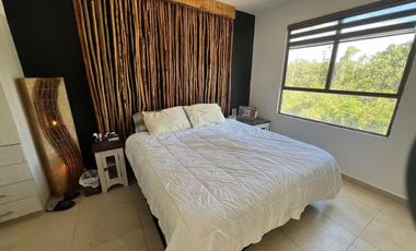 3 Bed 2.5 Bath Multi Level House in Bali Phase 1 with Solar Panels