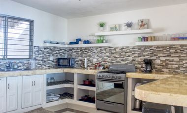 Casa Beach Bliss en venta frente al mar en Chelem - HI2509384