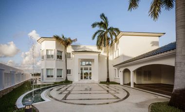Casa junto al Lago en Residencial Lagos del Sol de Cancún