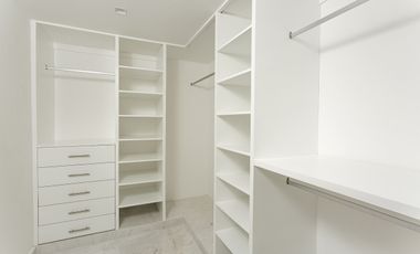 Casa junto al Lago en Residencial Lagos del Sol de Cancún