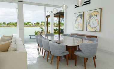 Casa junto al Lago en Residencial Lagos del Sol de Cancún