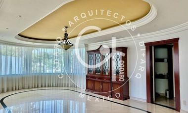 Venta de Residencia en Prado Largo, Zona Esmeralda