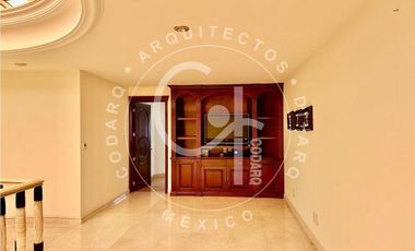 Venta de Residencia en Prado Largo, Zona Esmeralda