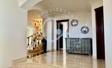 Venta de Residencia en Prado Largo, Zona Esmeralda