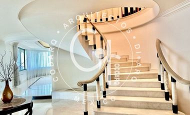 Venta de Residencia en Prado Largo, Zona Esmeralda