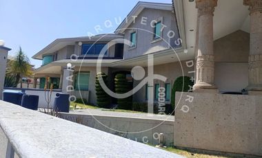 Venta de Residencia en Prado Largo, Zona Esmeralda