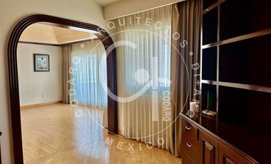 Venta de Residencia en Prado Largo, Zona Esmeralda