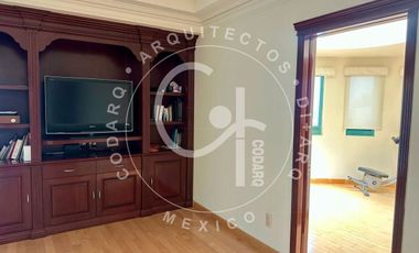 Venta de Residencia en Prado Largo, Zona Esmeralda