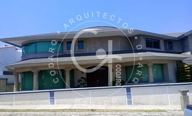 Venta de Residencia en Prado Largo, Zona Esmeralda