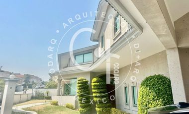 Venta de Residencia en Prado Largo, Zona Esmeralda