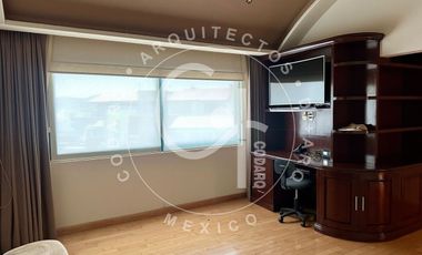 Venta de Residencia en Prado Largo, Zona Esmeralda