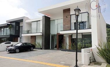 CASA EN VENTA, BOSQUE ESMERALDA