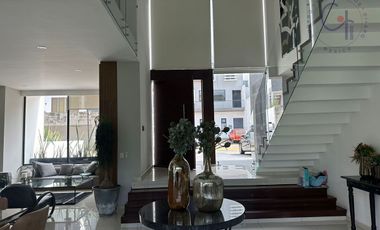 CASA EN VENTA, BOSQUE ESMERALDA