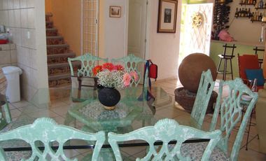 Residencia amueblada con alberca en Burgos, Cuernavaca