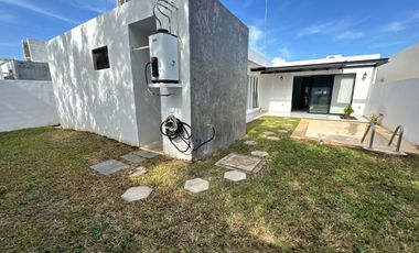 EN RENTA CASA AMUEBLADA Y CON PANELES SOLARES, PRIVADA KANAN | CONKAL |