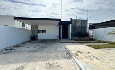 EN RENTA CASA AMUEBLADA Y CON PANELES SOLARES, PRIVADA KANAN | CONKAL |