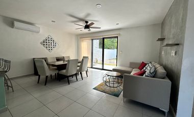 EN RENTA CASA AMUEBLADA Y CON PANELES SOLARES, PRIVADA KANAN | CONKAL |