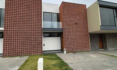 CASA EN VENTA EN FRACC. CAPELLANA, JESUS DEL MONTE, MORELIA