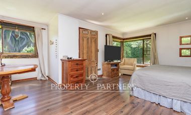 Parcela con Dos Casas en Condominio Consolidado: Espacio, Privacidad y Gran Plusvalía.