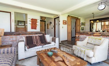 Parcela con Dos Casas en Condominio Consolidado: Espacio, Privacidad y Gran Plusvalía.