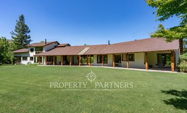 Parcela con Dos Casas en Condominio Consolidado: Espacio, Privacidad y Gran Plusvalía.