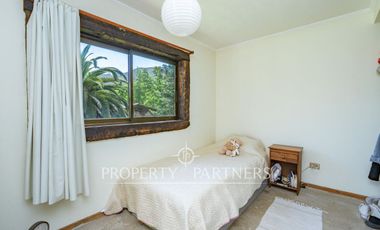 Parcela con Dos Casas en Condominio Consolidado: Espacio, Privacidad y Gran Plusvalía.