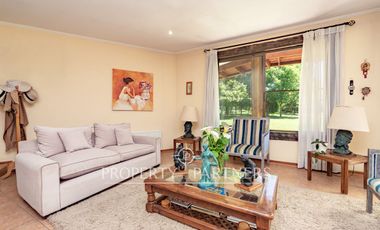 Parcela con Dos Casas en Condominio Consolidado: Espacio, Privacidad y Gran Plusvalía.