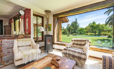 Parcela con Dos Casas en Condominio Consolidado: Espacio, Privacidad y Gran Plusvalía.