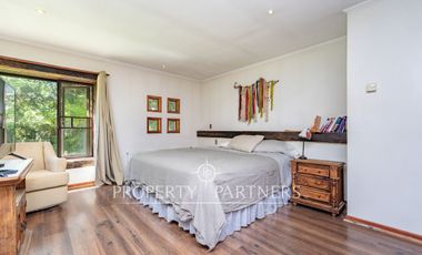 Parcela con Dos Casas en Condominio Consolidado: Espacio, Privacidad y Gran Plusvalía.