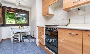 Parcela con Dos Casas en Condominio Consolidado: Espacio, Privacidad y Gran Plusvalía.