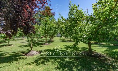 Parcela con Dos Casas en Condominio Consolidado: Espacio, Privacidad y Gran Plusvalía.